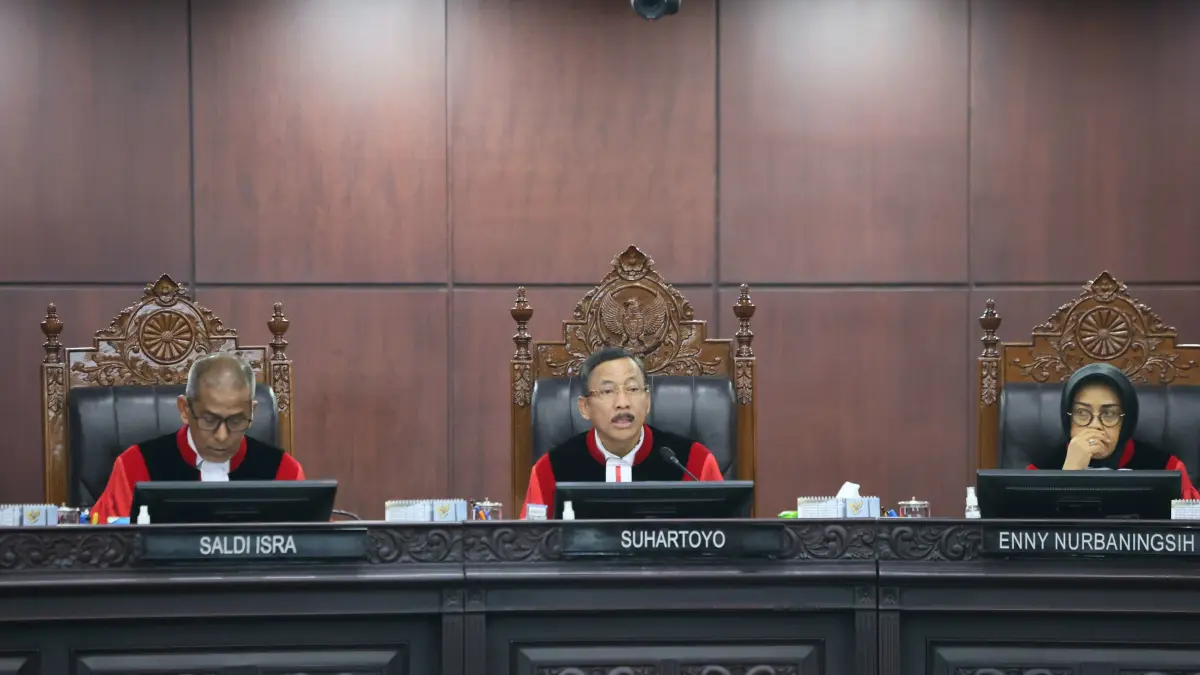 MK nyatakan gugatan ijazah Gibran tidak dapat diterima - Image