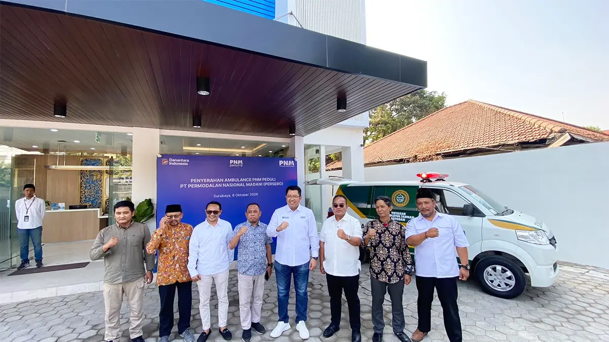 Ketika Pertolongan Harus Datang Lebih Cepat, PNM Peduli Hadirkan Ambulans bagi Masyarakat Sidoarjo - Image