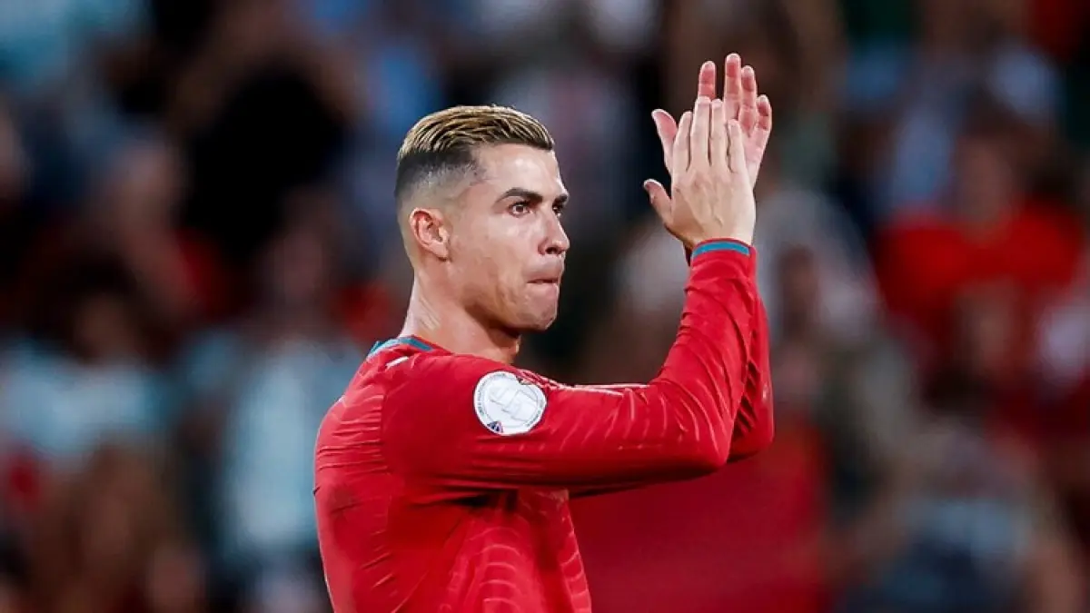 Cristiano Ronaldo Buka Suara Soal Keputusan Tinggalkan Kamp Portugal - Image