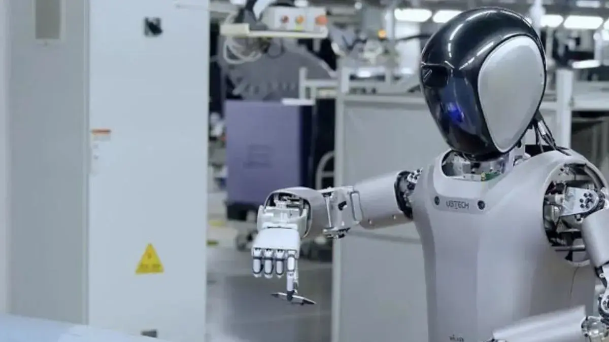 BYD Ungkap Desain Robot Humanoid Ciptaannya, Dipersiapkan Untuk Dunia Pendidikan dan Industri  - Image