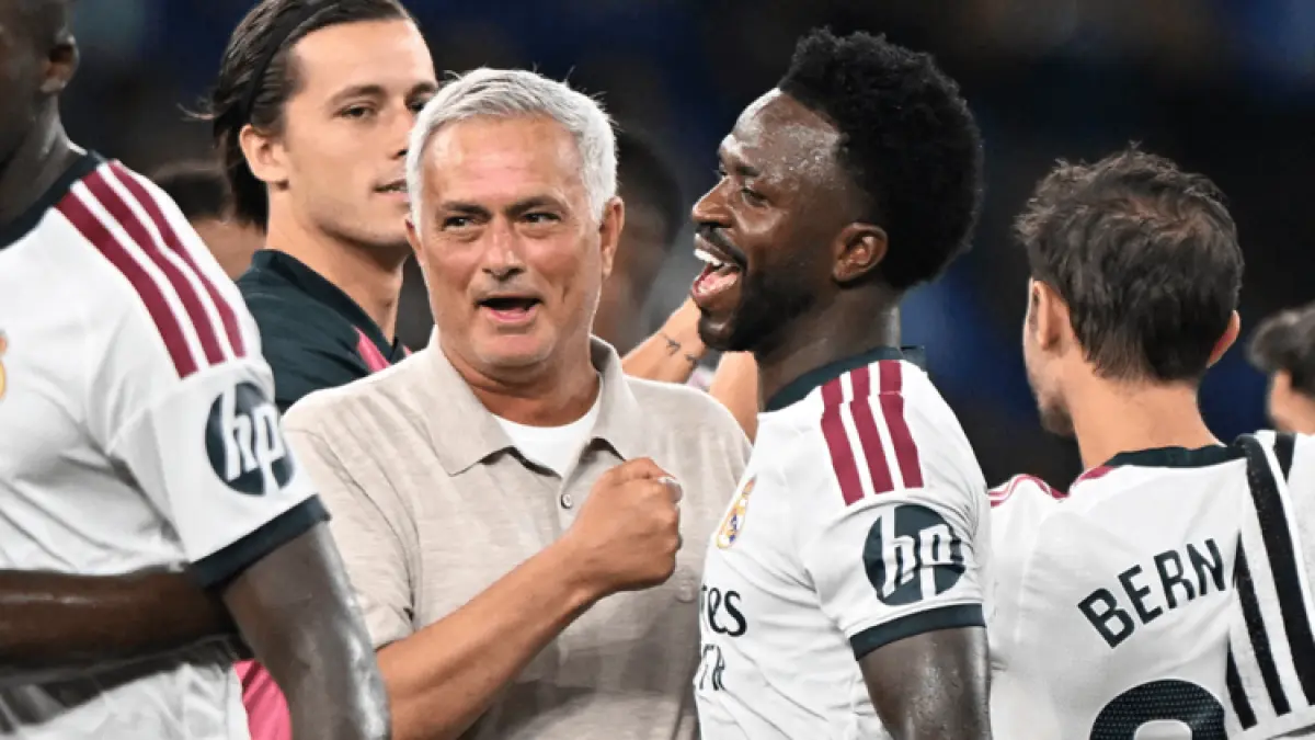 Jose Mourinho Ungkap Kesedihan Melihat Vinícius Júnior - Image