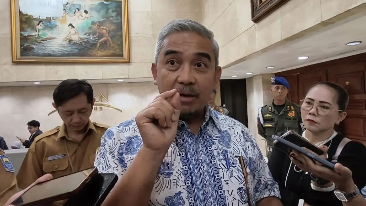 Wali Kota Bandung Kecam Penyerangan Pombongan Persib U-18 di Batang - Image