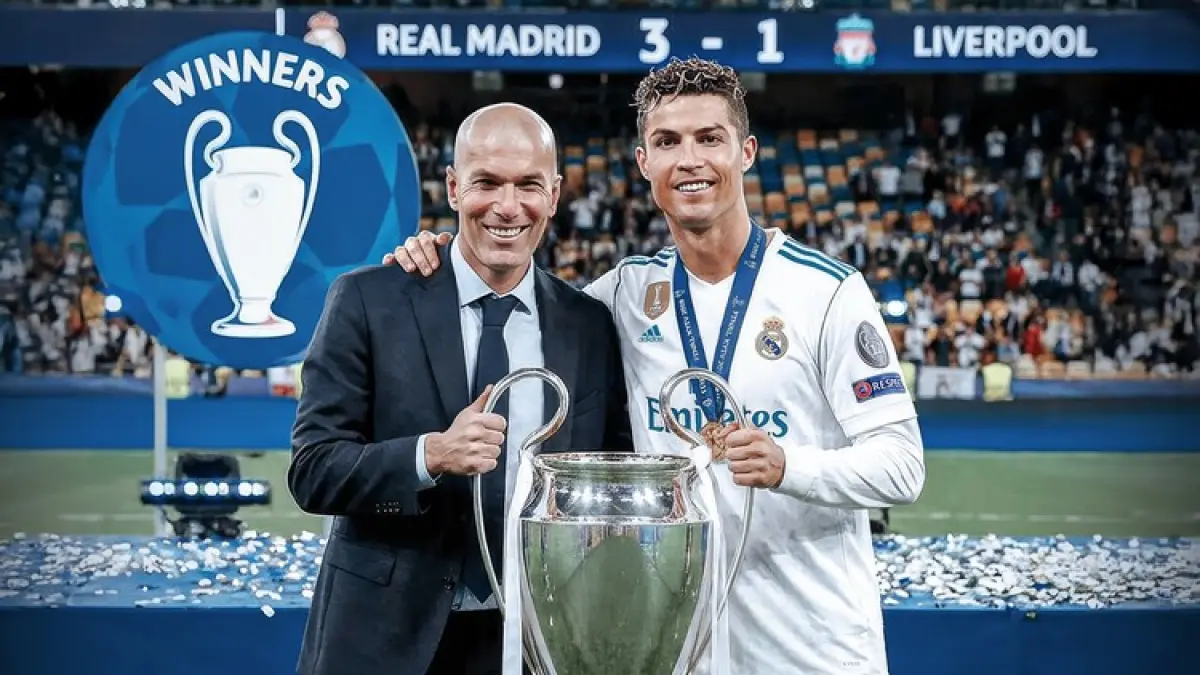 Zinedine Zidane Tolak Anggapan Cristiano Ronaldo Akhiri Karier Buruk dan Kenang Kesuksesan  - Image