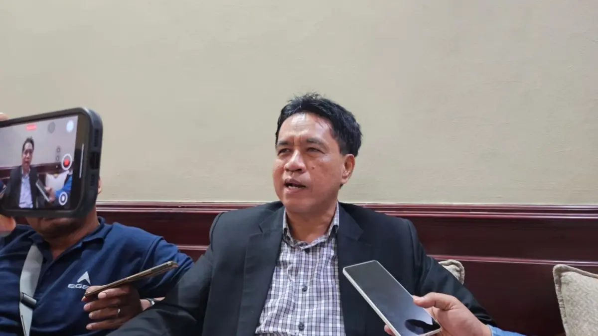 DPRD Minta Pemkot Surabaya Benahi Sarana Prasarana Sekolah, Jangan Tunggu Viral - Image
