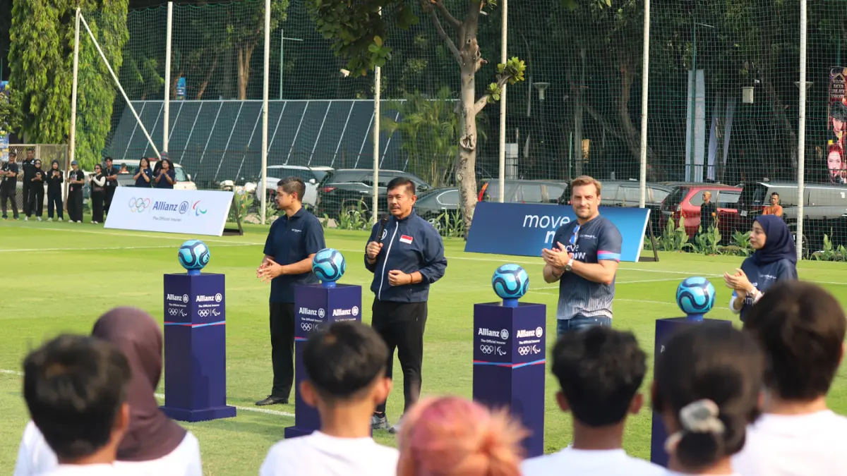 Mantan Pemain Tim Nasional Bambang Pamungkas, Pelatih Sepak Bola Nasional Indra Sjafri, Country Manager & President Director Allianz Life Indonesia Alexander Grenz Dan Corporate Strategy & Marketing Director Allianz Life Syariah Indonesia Jazilah Firdaus