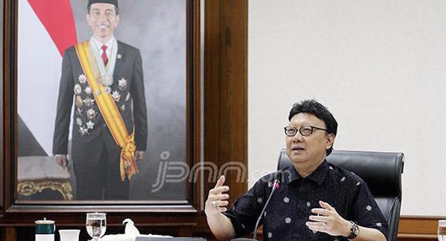 Menteri Dalam Negeri Tjahjo Kumolo. - Image
