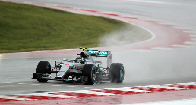 Nico Rosberg berhasil meraih Pole di GP Amerika Serikat meski hujan lebat - Image