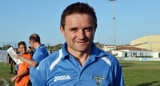 Pelatih Villanovense, Julio Cobos - Image