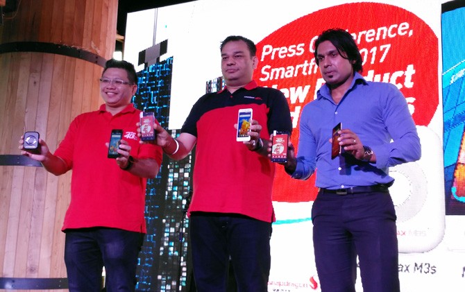 Peluncuran tiga produk baru Smartfren di kawasan Kuningan, Jakarta Selatan, Rabu (25/1). - Image