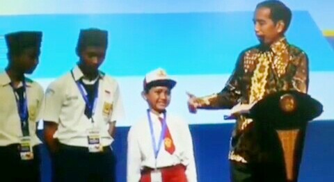 Siswa SD salah sebut nama ikan di depan Presiden - Image