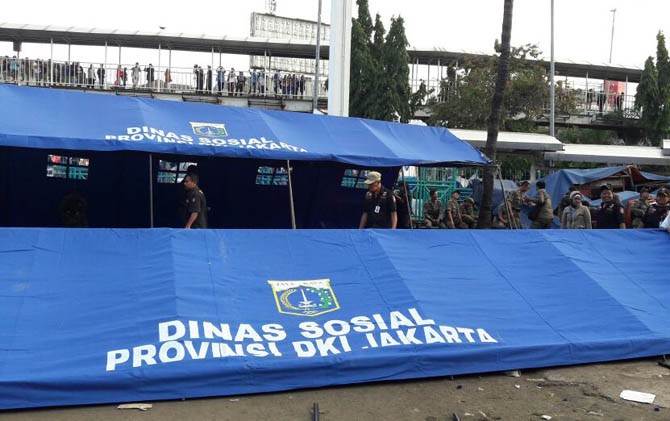 Tenda darurat yang didirikan Dinsos DKI - Image