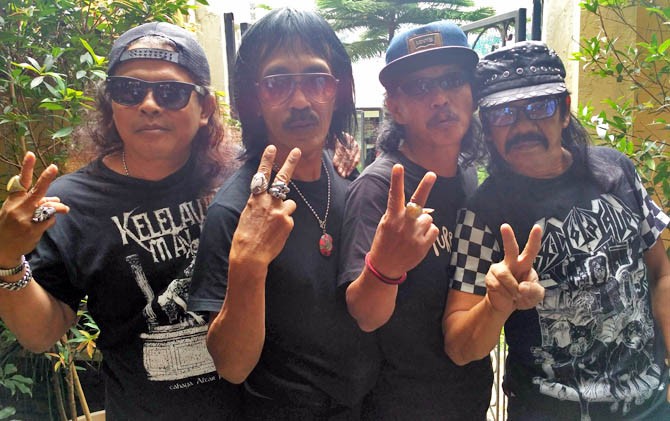 Orkes Moral Pengantar Minum Racun saat jumpa pers di Potlot, Jakarta Selatan, Jumat (3/2). - Image