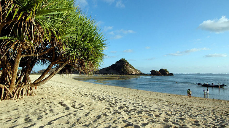 Lombok kini mulai jadi incara investor untuk berinvestasi sektor wisata - Image