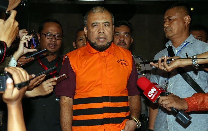 Tersangka kasus suap, Patrialis Akbar - Image