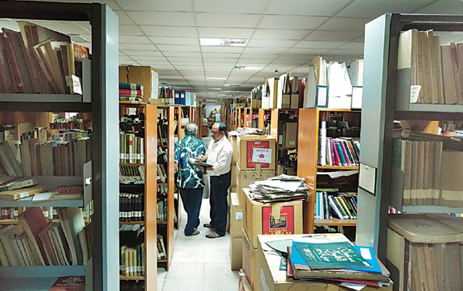 HARTA KARUN: Ruangan koleksi buku sastra PDS H.B. Jassin. - Image