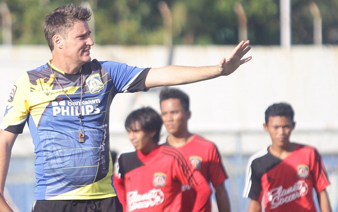 Timo Scheunemann tetap masih menyeleksi Haris Tuharea - Image