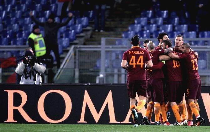 AS Roma membombardir gawang Fiorentina sebanyak empat kali di Stadion Olimpico, Rabu (8/2) dini hari WIB. - Image