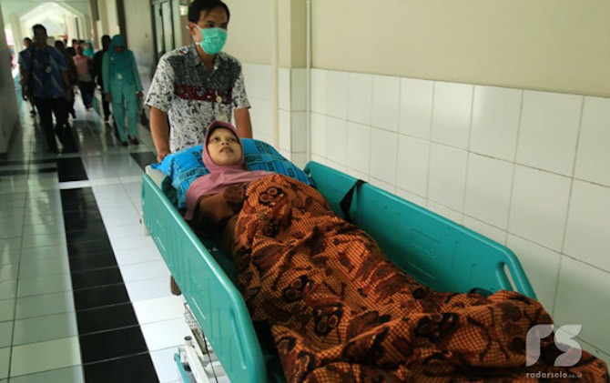 Sulami tiba di RSTim dokter siap memberikan penanganan khusus.UD Dr Moewardi kemarin. - Image