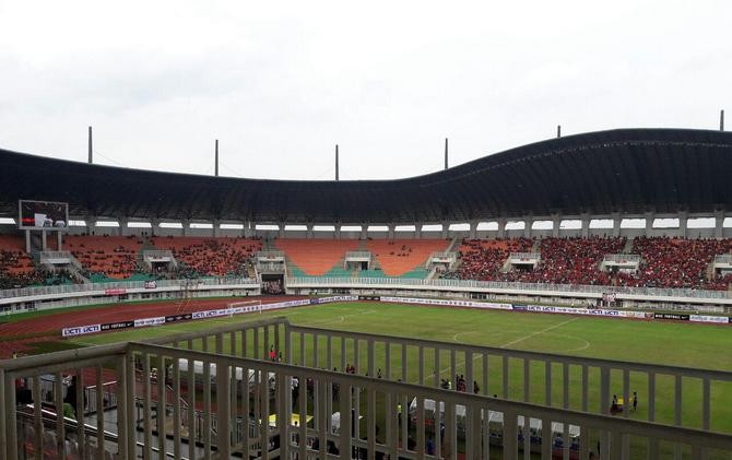 Stadion Pakansari sepi - Image