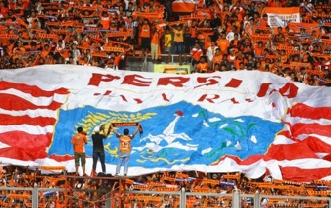 Jakmania tengah melakukan perjalanan ke Cilacap - Image