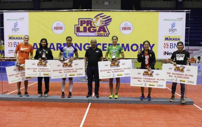 Enam penghargaan individu untuk kategori putri di Proliga 2017. - Image