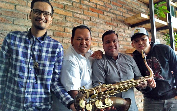Personel Saxx In The City di kawasan Senayan, Jakarta Selatan, Kamis (27/4) - Image