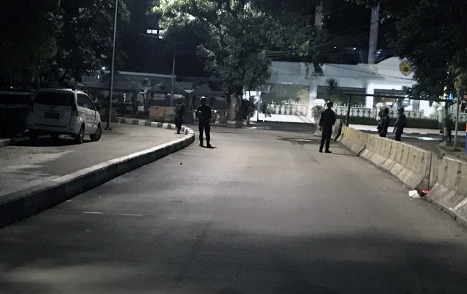 Lokasi penusukan yang dialami dua anggota Brimob di Masjid Falatehan, Jakarta Selatan. - Image