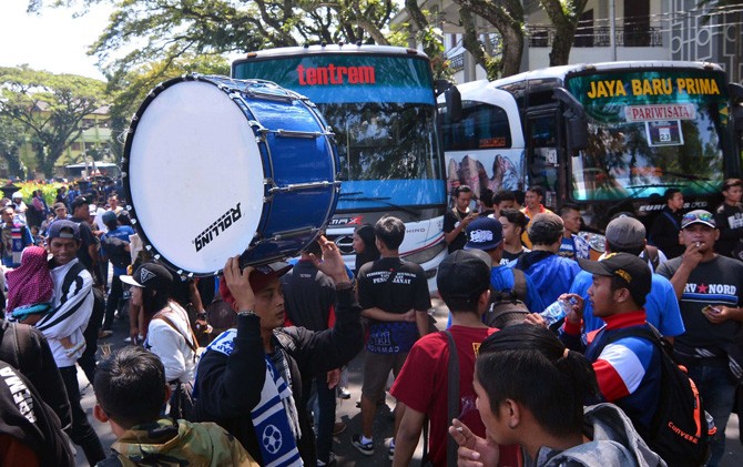 Aremania diimbau untuk tak datang ke Stadion Petrokimia - Image