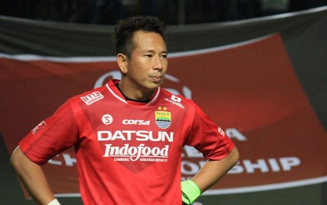 DEMI POSTER: Kiper Persib Bandung I Made Wirawan. - Image