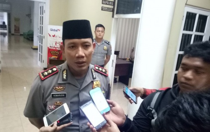 Kapolres Serang AKBP Komarudin - Image