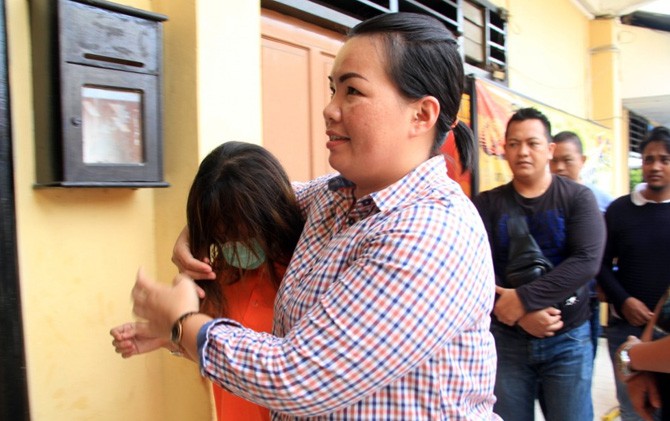 Akibat pernikahan siri, wanita ini membuang bayinya ke dalam freezeer. - Image