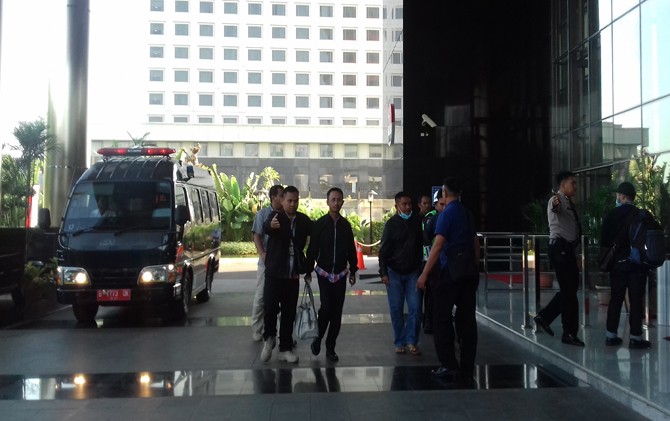 Bupati Pamekasan Achmad Syafii, saat tiba di kantor KPK Jakarta, Kamis (3/8). - Image