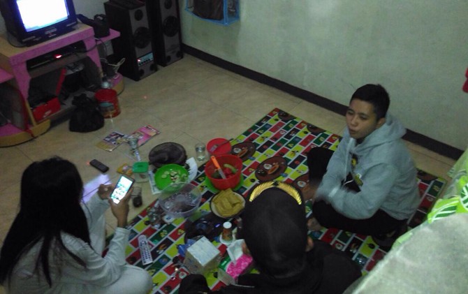 Polisi amankan 6 pasang wanita sesama jenis di Cigombong, Bogor - Image