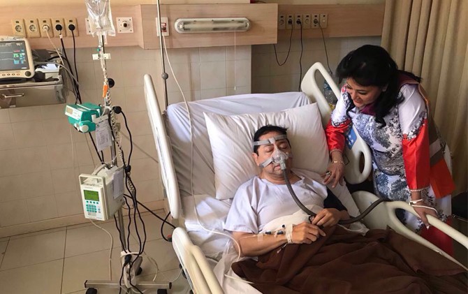 Foto Setya Novanto yang sedang terbaring lemas ini disangsikan tokoh muda Golkar - Image