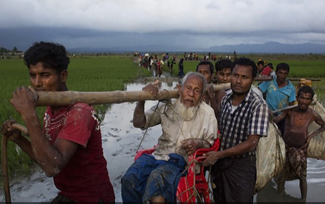 Pengungsi Rohingya harus selalu dibayangi kemtian karena ranjau yang disebar militer Myanmar. - Image