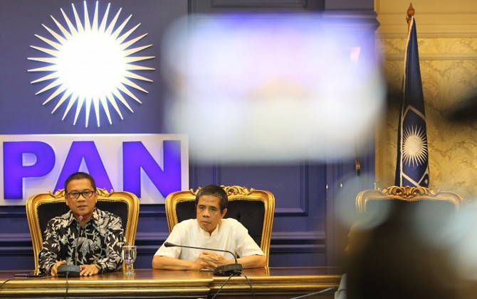 Sekretaris Fraksi PAN Yandri Susanto. (Hendra Eka/Jawa Pos) - Image