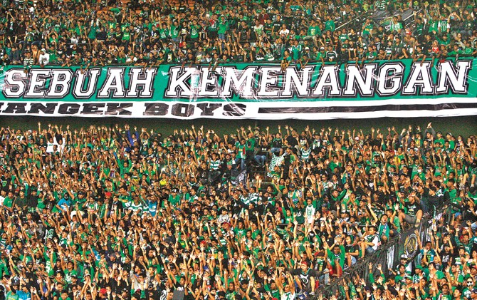 TRET TET TET: Bonek bakal mendampingi perjuangan Persebaya di Bekasi. - Image