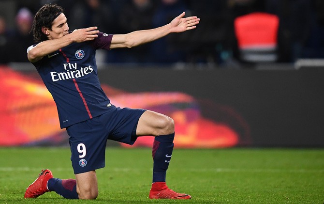 Edinson Cavani kini telah mengoleksi 17 gol di Ligue 1 musim ini - Image