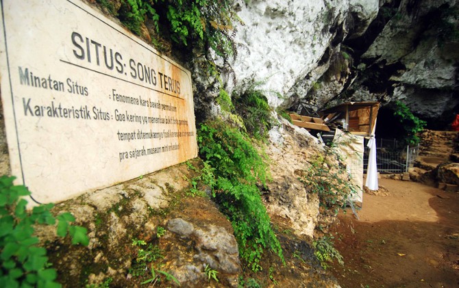 SEJARAH: Situs Gua Song Terus di Punung, Pacitan, Jawa Timur. - Image