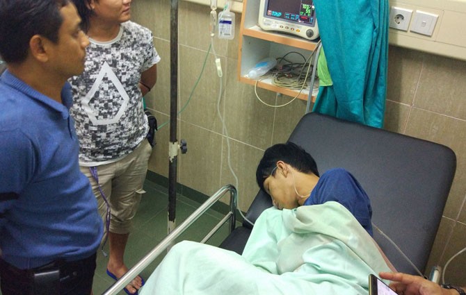 Terduga pembunuh Deby Auliani, Topan terbaring setelah dihadiahi timah panas lantaran berusaha melawan saat diringkus kemarin. - Image