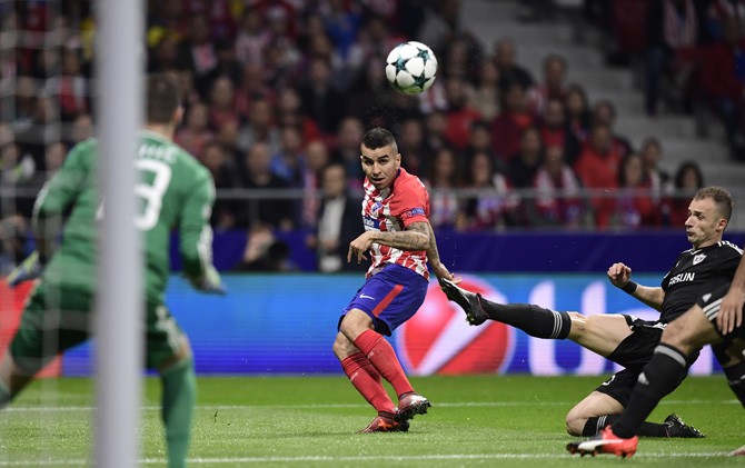 Atletico Madrid ditahan imbang Qarabag di Vicente Calderon. Dari 4 laga fase grup, Atletico belum pernah menang - Image