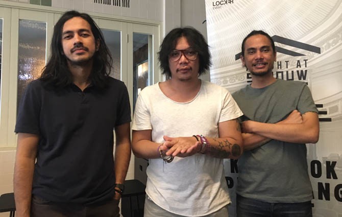 Kelompok Penerbang Roket di kawasan Kemang, Jakarta Selatan, Kamis (15/11). - Image