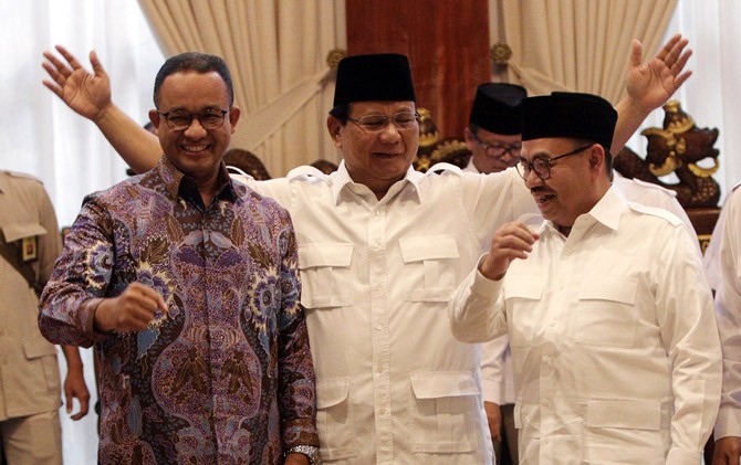 Gubernur DKI Jakarta Anies Baswedan bersama Ketua Umum Partai Golkar Prabowo Subianto dan Sudirman Said - Image