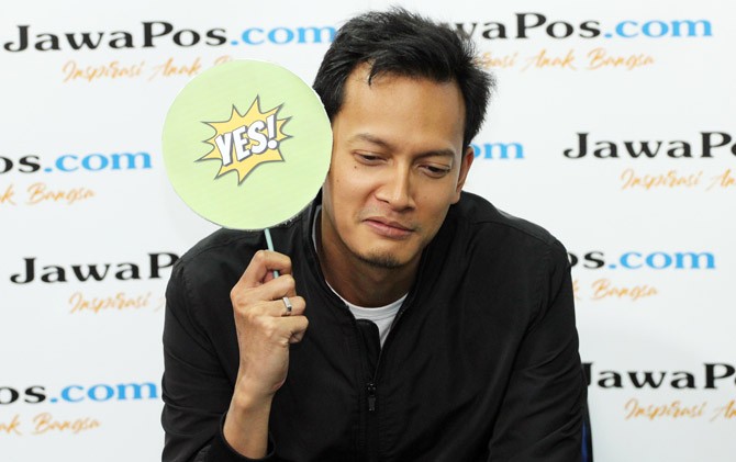 Fedi Nuril saat berkunjung ke JawaPos.com di Graha Pena, Jakarta Selatan, Senin (18/12). - Image