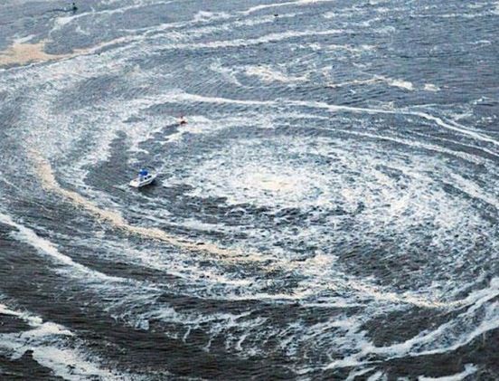 Ilustrasi Tsunami - Image