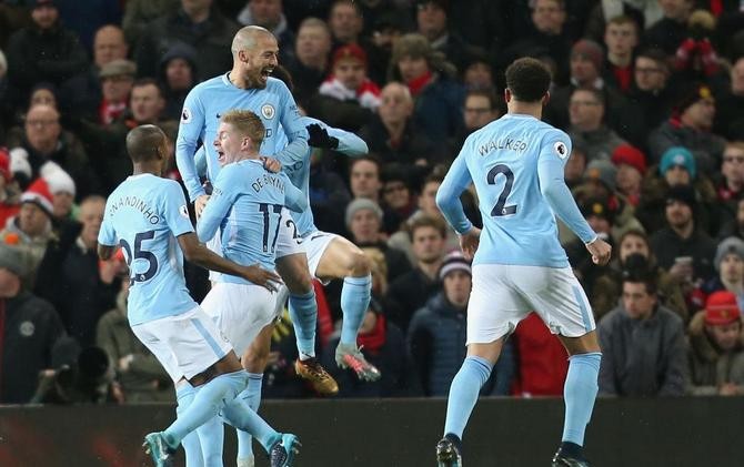 Manchester City berhasil mengalahkan Manchester United 2-1 - Image