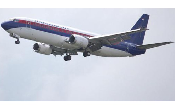 ILUSTRASI: Sriwijaya Ari sesaat setelah takeoff dari Bandara Juanda. - Image