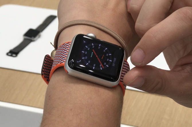 Apple Watch series 3, perangkat jam pintar yang diduga dikenakan Khashoggi. - Image