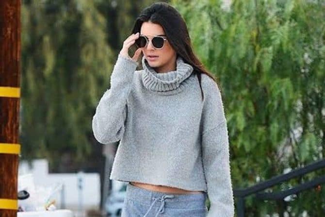 Kendall Jenner. Inspirasi outfit untuk merayakan malam tahun baru di rumah. - Image