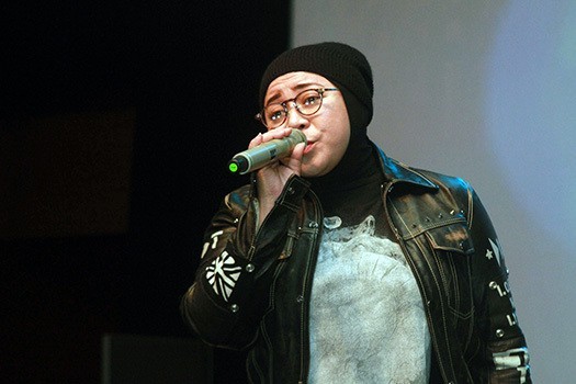 Melly Goeslaw di Plaza Senayan, Jakarta, Senin (14/11). - Image